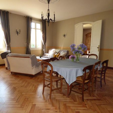 Chateau Magondeau Saillans  ภายนอก รูปภาพ
